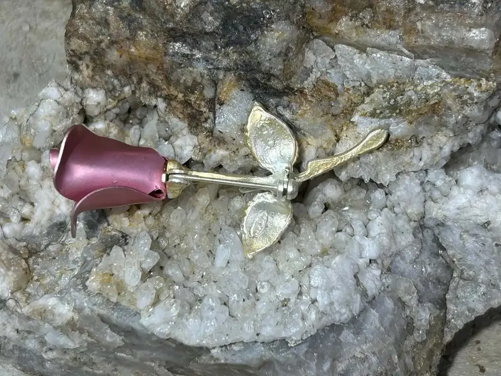 Vintage Avon Dusty Rose Pink Pin